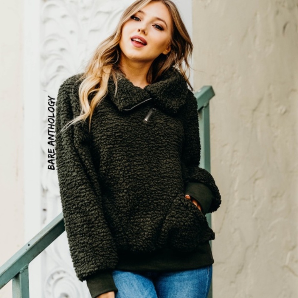 #11 Cozy Pocket Vegan Fur Teddy Sweater Top - Picture 3 of 6